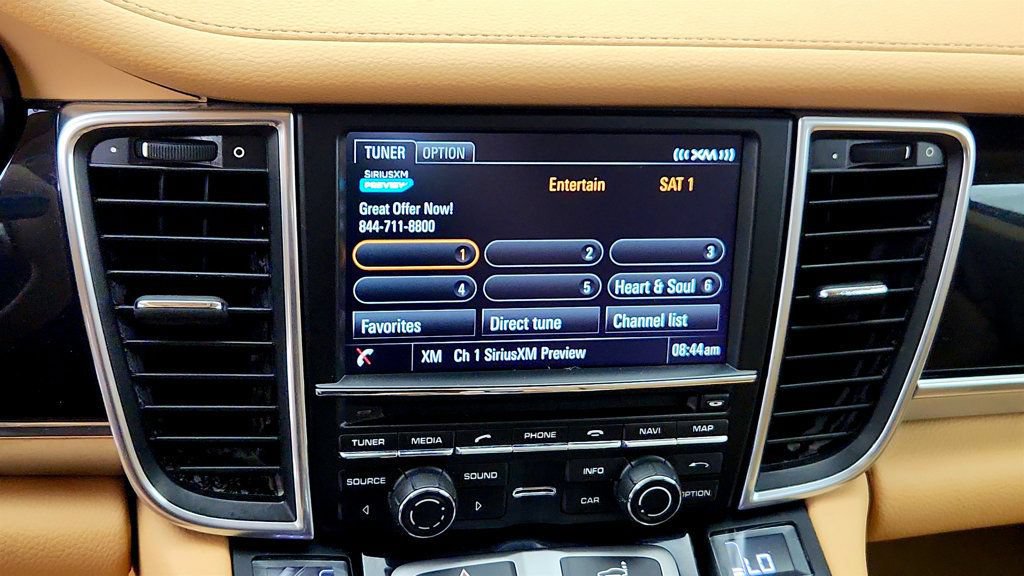 Used 2016 Porsche Panamera 4 Edition AWD/4WD image 19