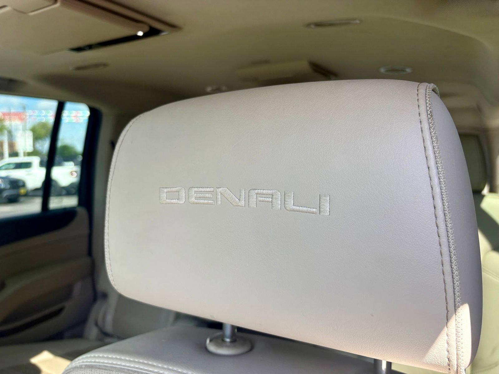 Used 2019 GMC Yukon XL Denali w/ Denali Ultimate Package RWD image 17