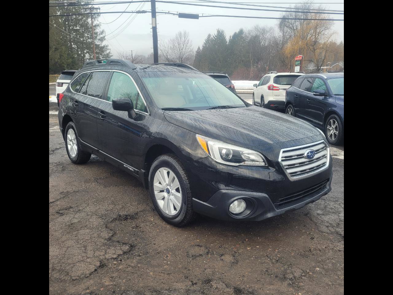 Used 2015 Subaru Outback 2.5i Premium image 2