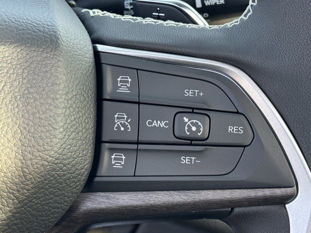 New 2025 Jeep Grand Cherokee L Limited image 18