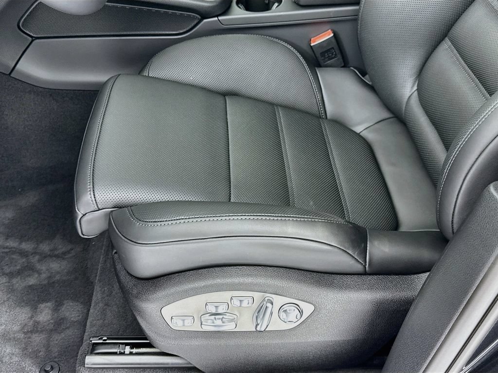 New 2026 Porsche Macan S AWD/4WD image 13