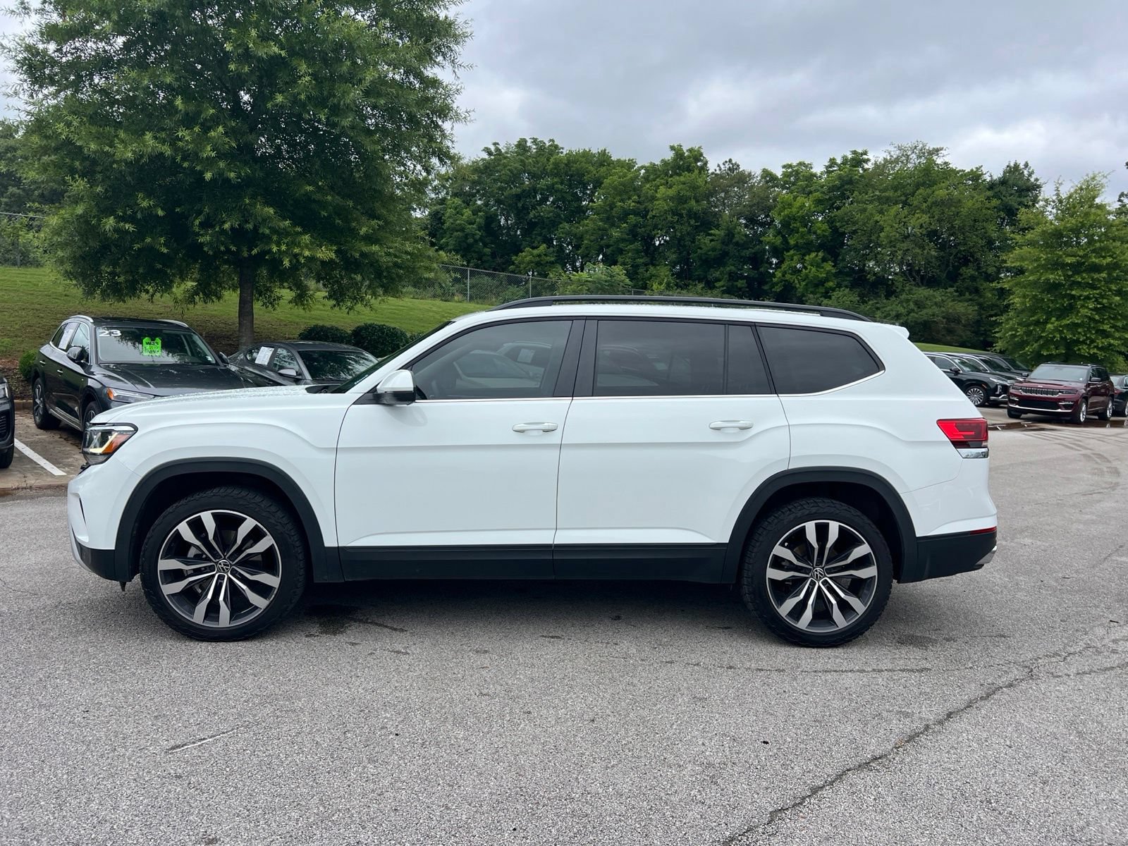 Used 2022 Volkswagen Atlas SE FWD image 5