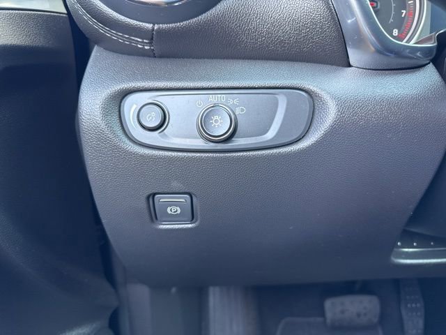 Used 2023 Chevrolet Blazer LT AWD/4WD image 17