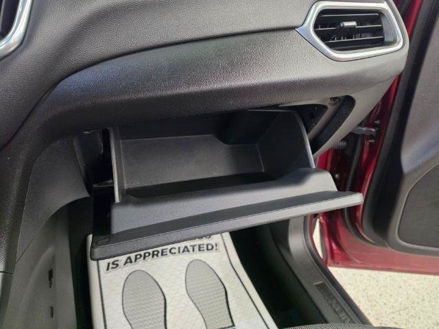 Used 2018 Chevrolet Equinox LT FWD image 23