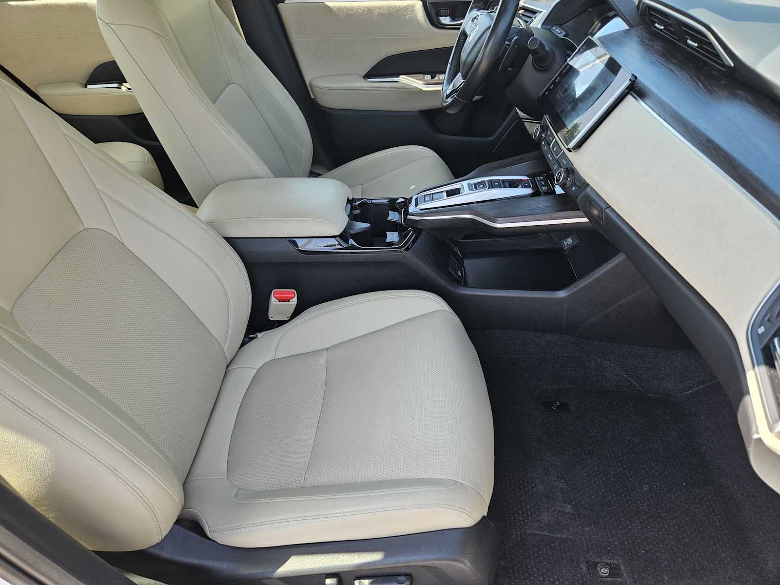 Certified 2018 Honda Clarity Touring image 14