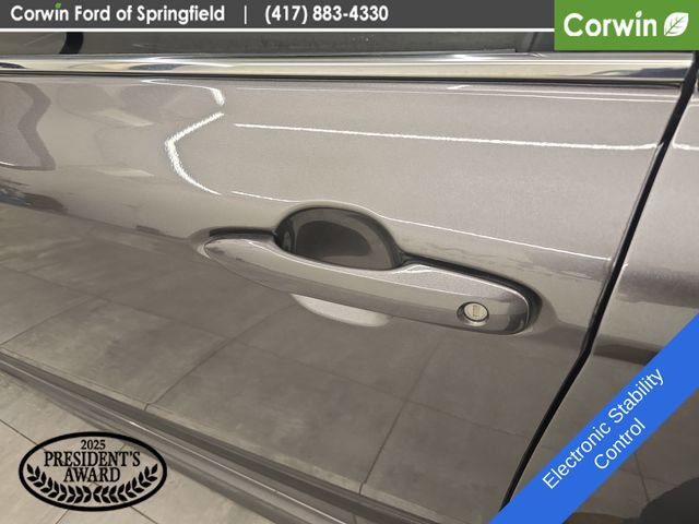 Used 2022 Toyota Camry SE image 17