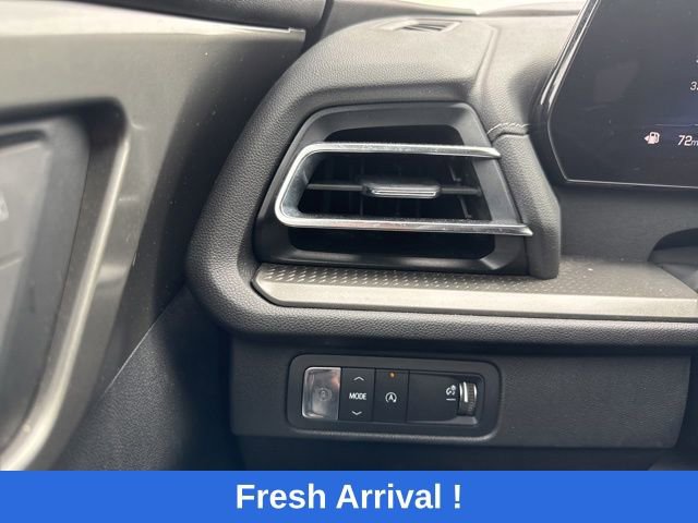 Used 2024 Chevrolet Traverse LS FWD image 9