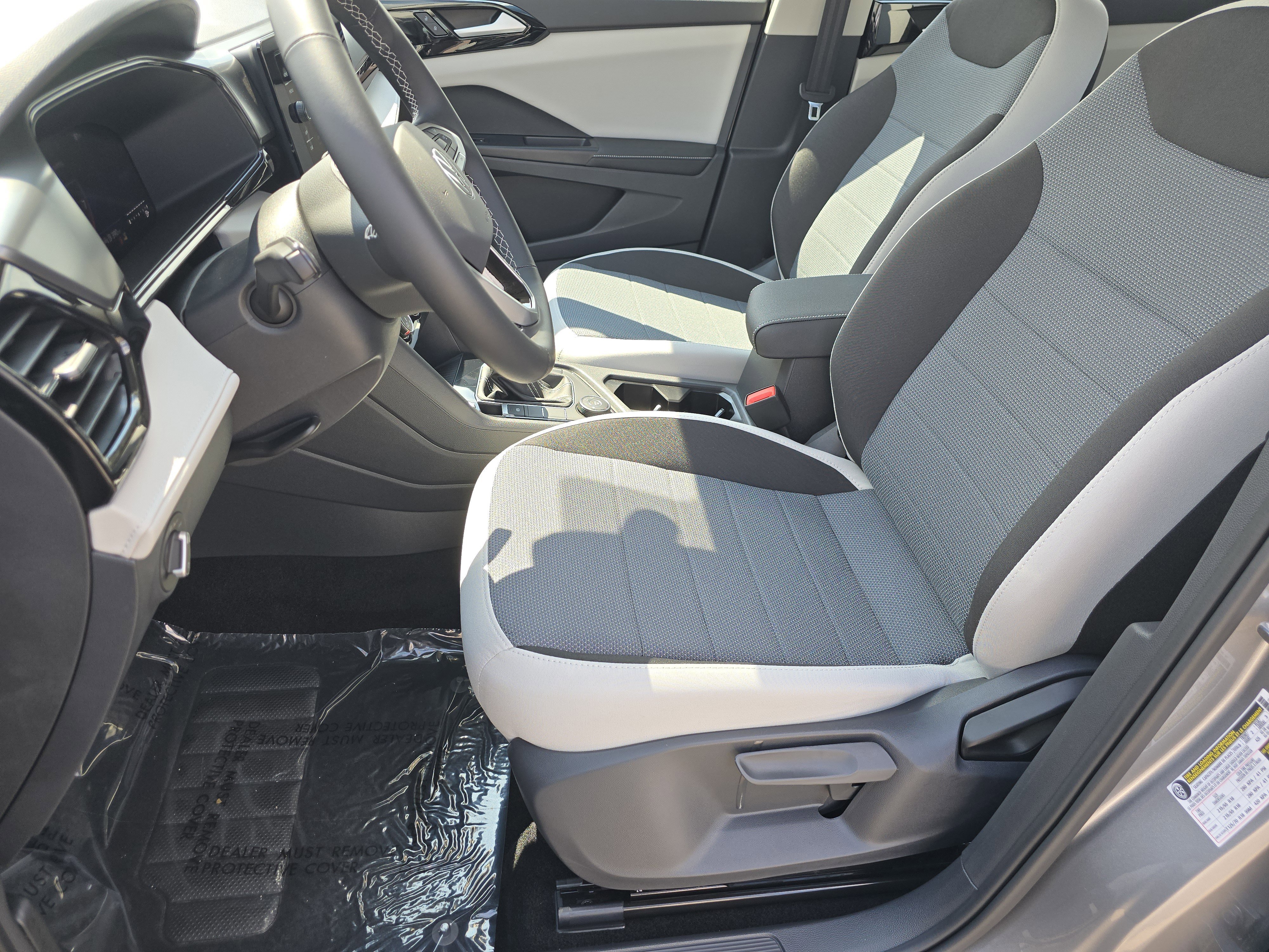 New 2025 Volkswagen Taos S image 17