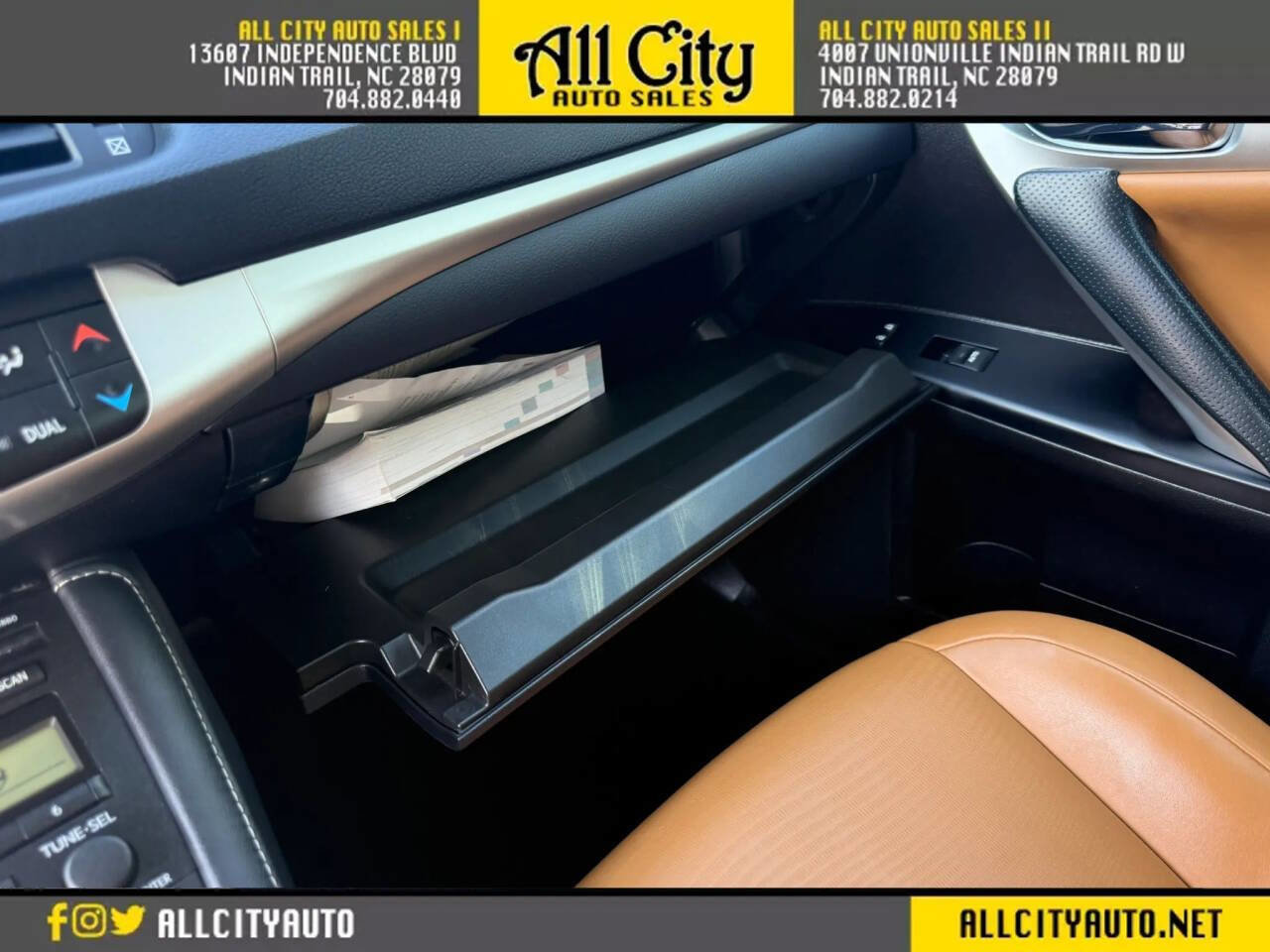 Used 2012 Lexus CT 200h Premium FWD image 27