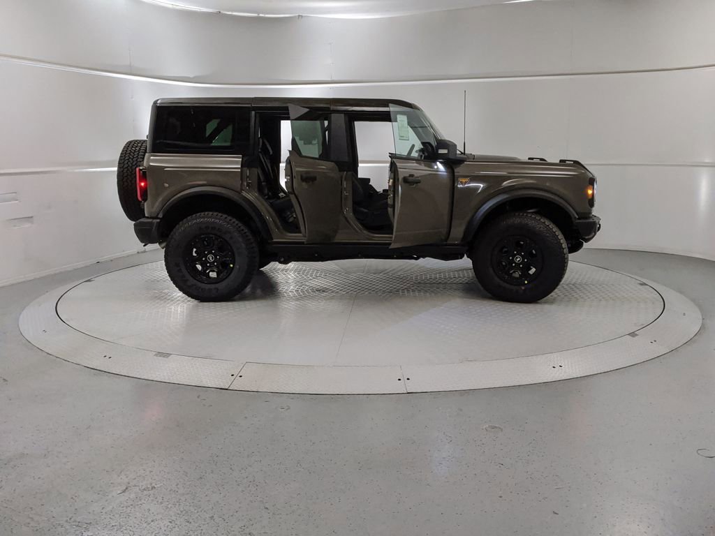 New 2025 Ford Bronco Badlands image 8