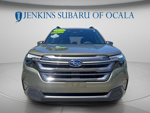 Used 2025 Subaru Forester Premium AWD/4WD image 8