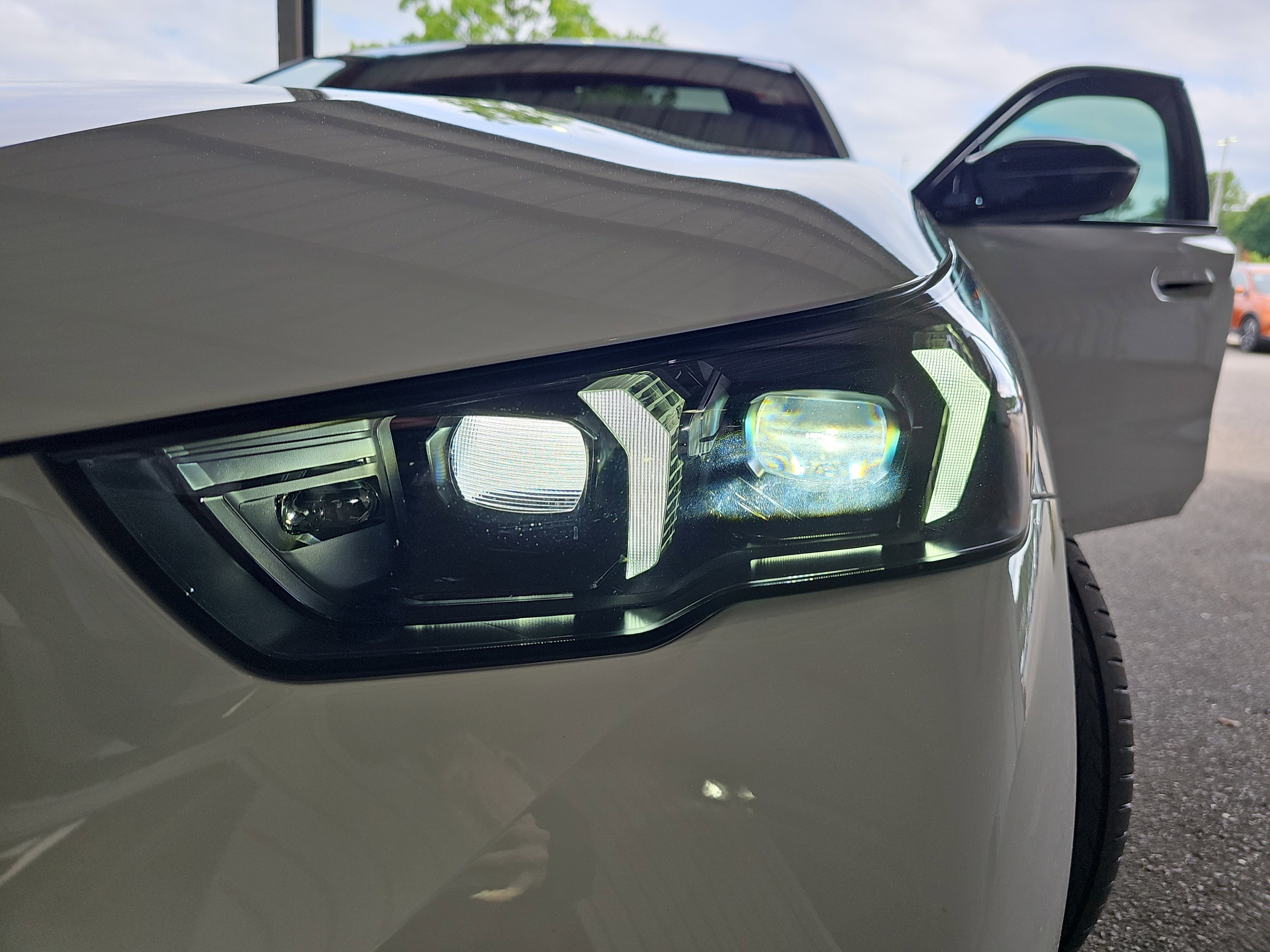 Certified 2025 BMW i5 M60 AWD/4WD image 34