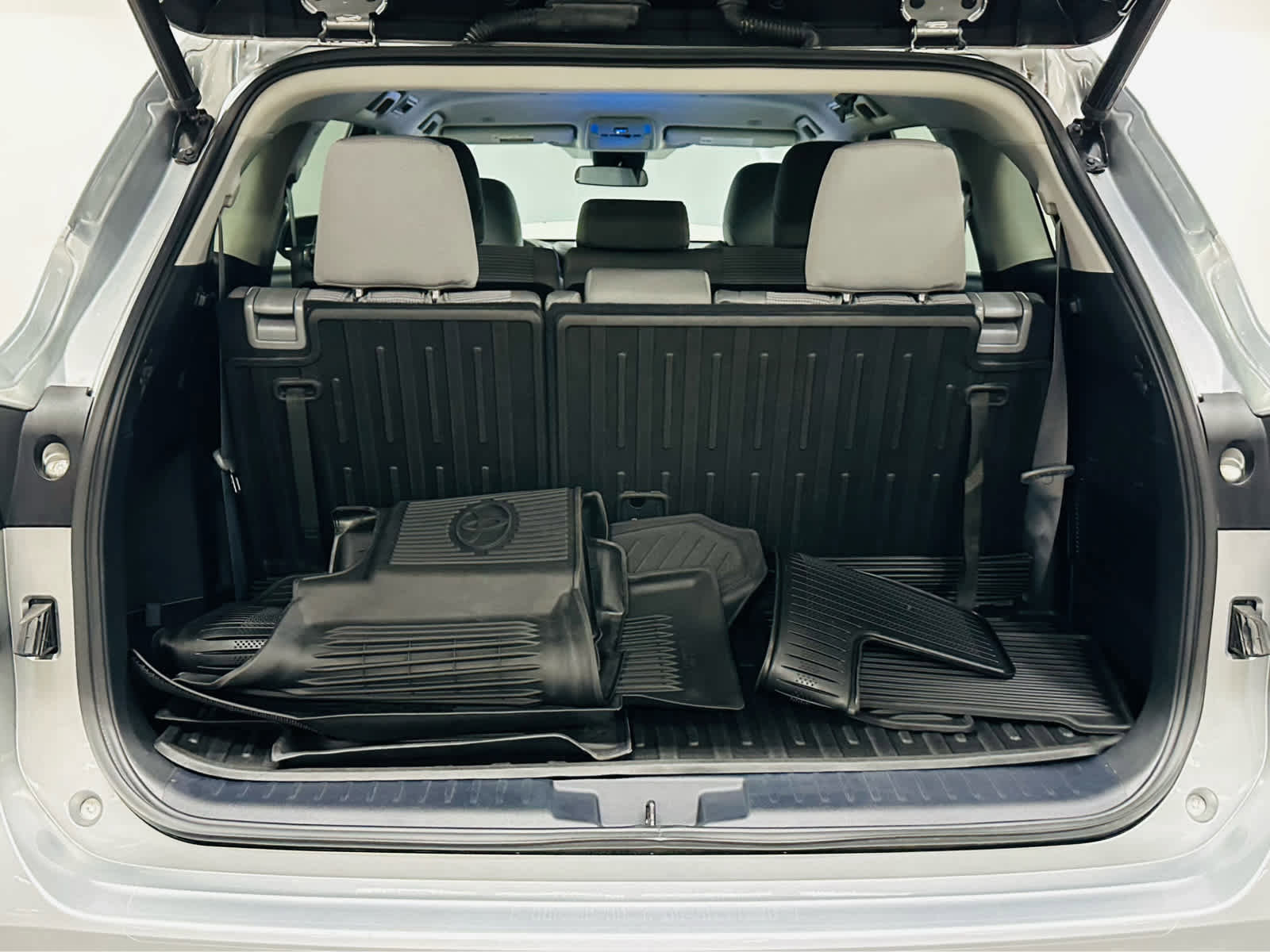 Certified 2023 Toyota Highlander LE image 25