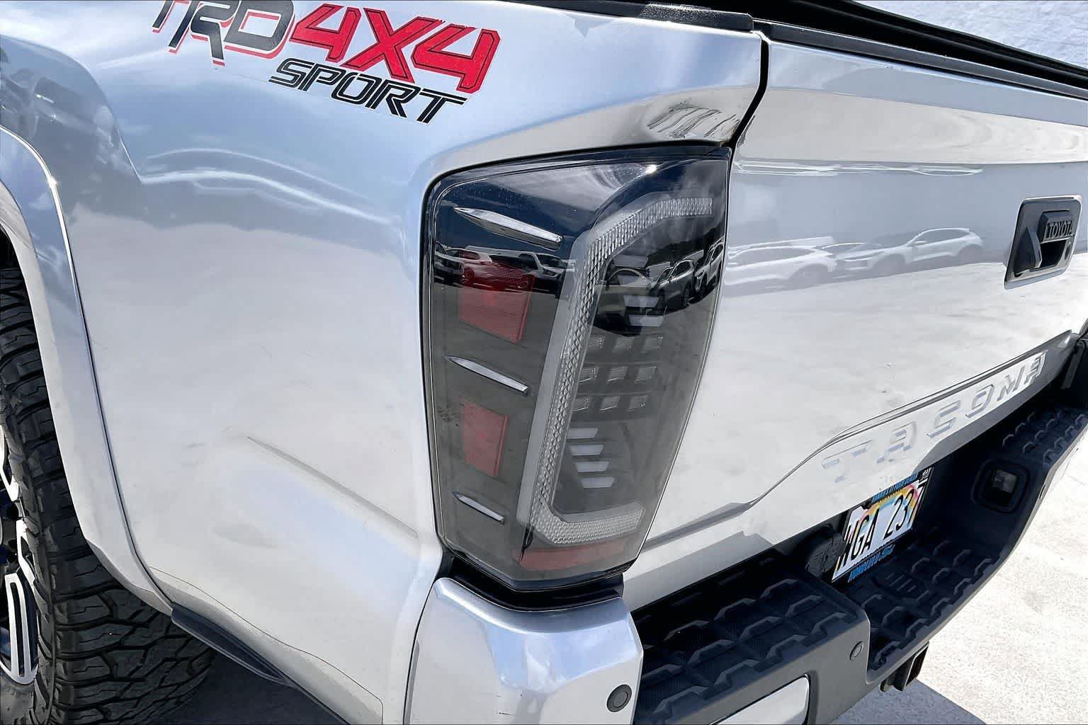 Used 2018 Toyota Tacoma 4x4 Double Cab image 32