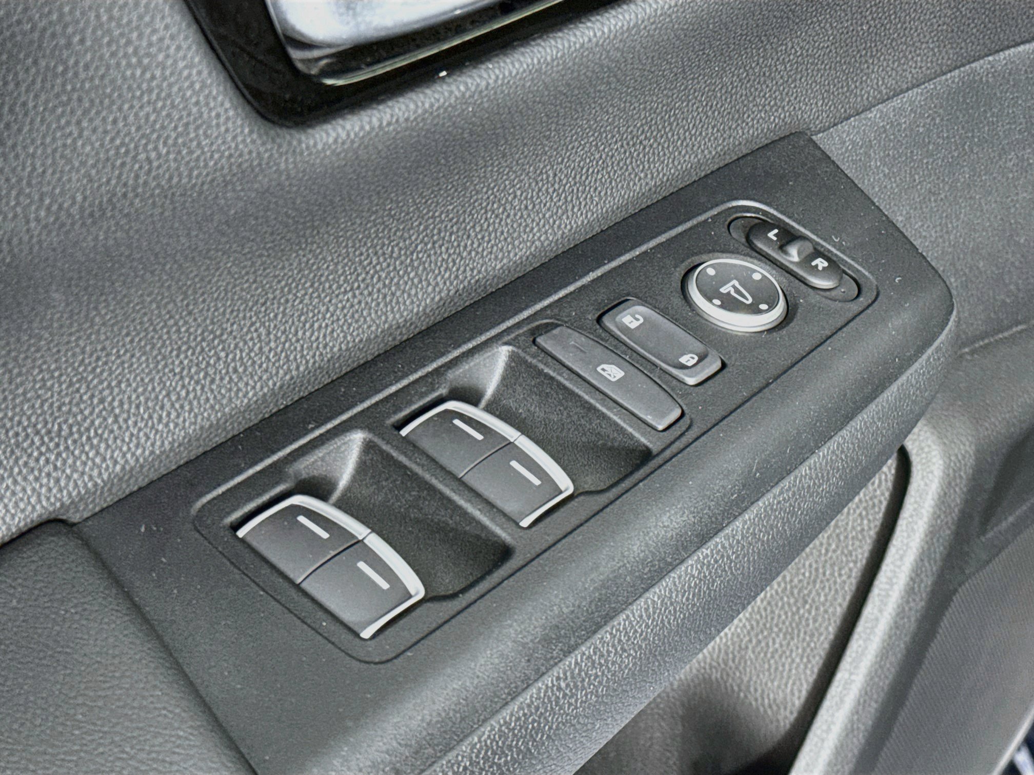Certified 2025 Honda CR-V EX-L image 17
