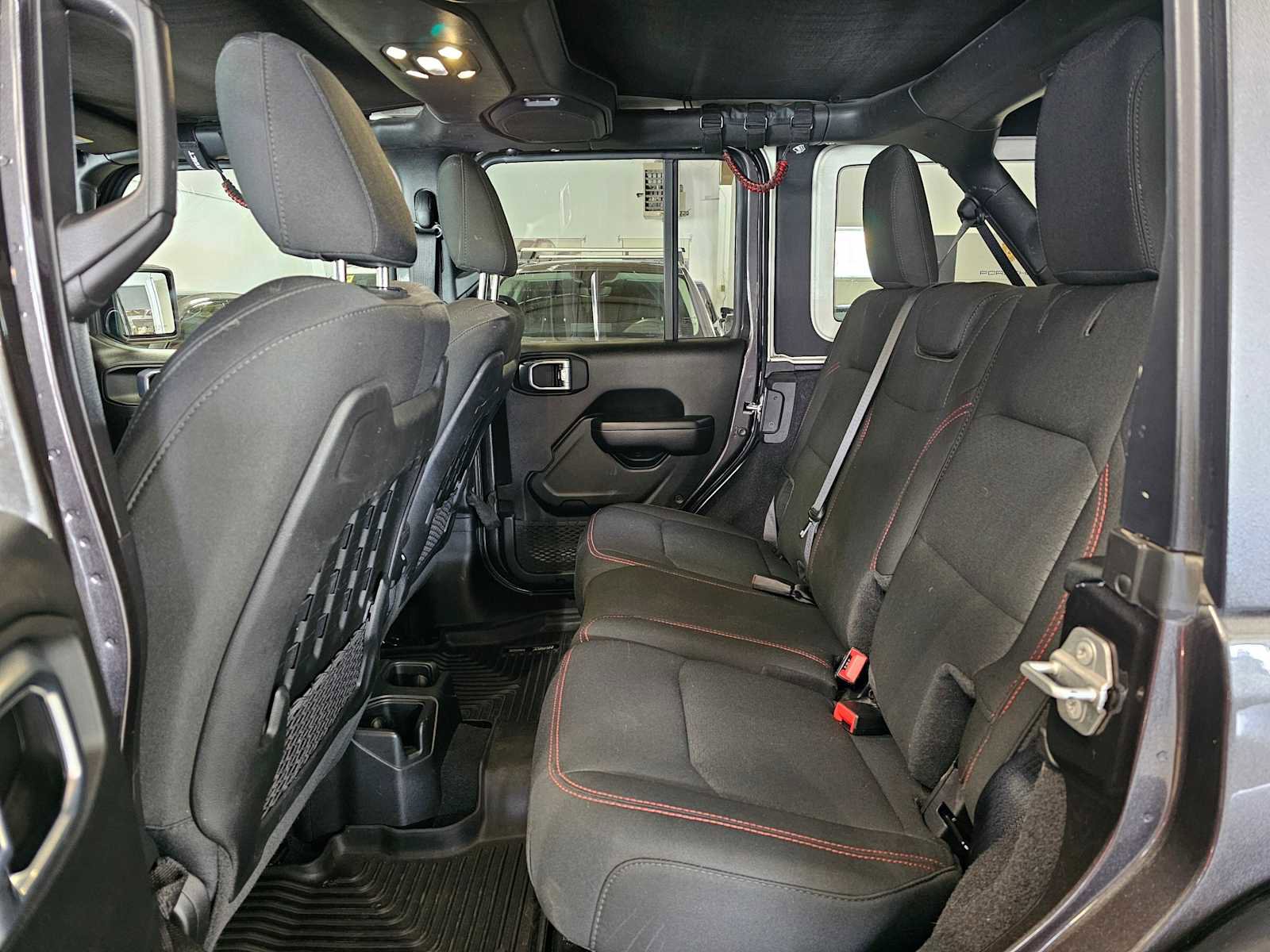 Used 2021 Jeep Wrangler Unlimited Rubicon AWD/4WD image 15