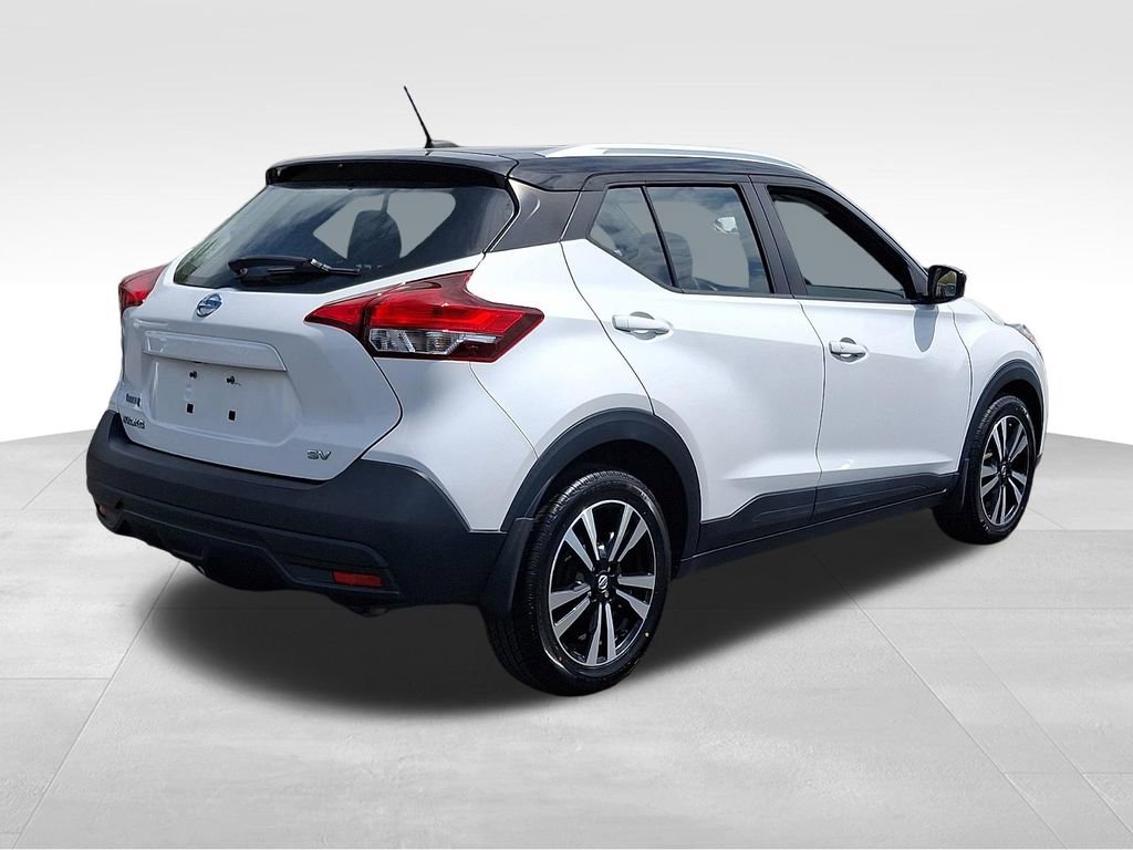 Used 2018 Nissan Kicks SV image 6