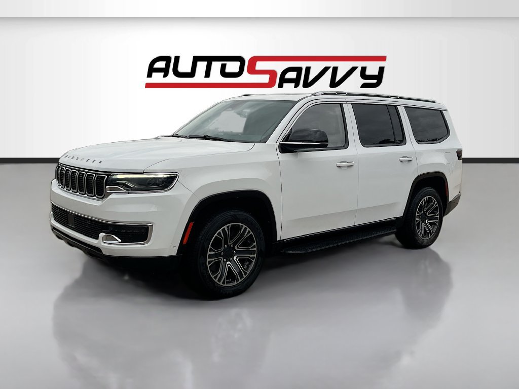 Used 2023 Jeep Wagoneer 4WD w/ Premium Group I image 3