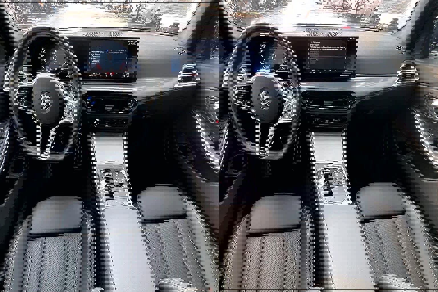 Used 2025 BMW 330i xDrive Sedan image 17