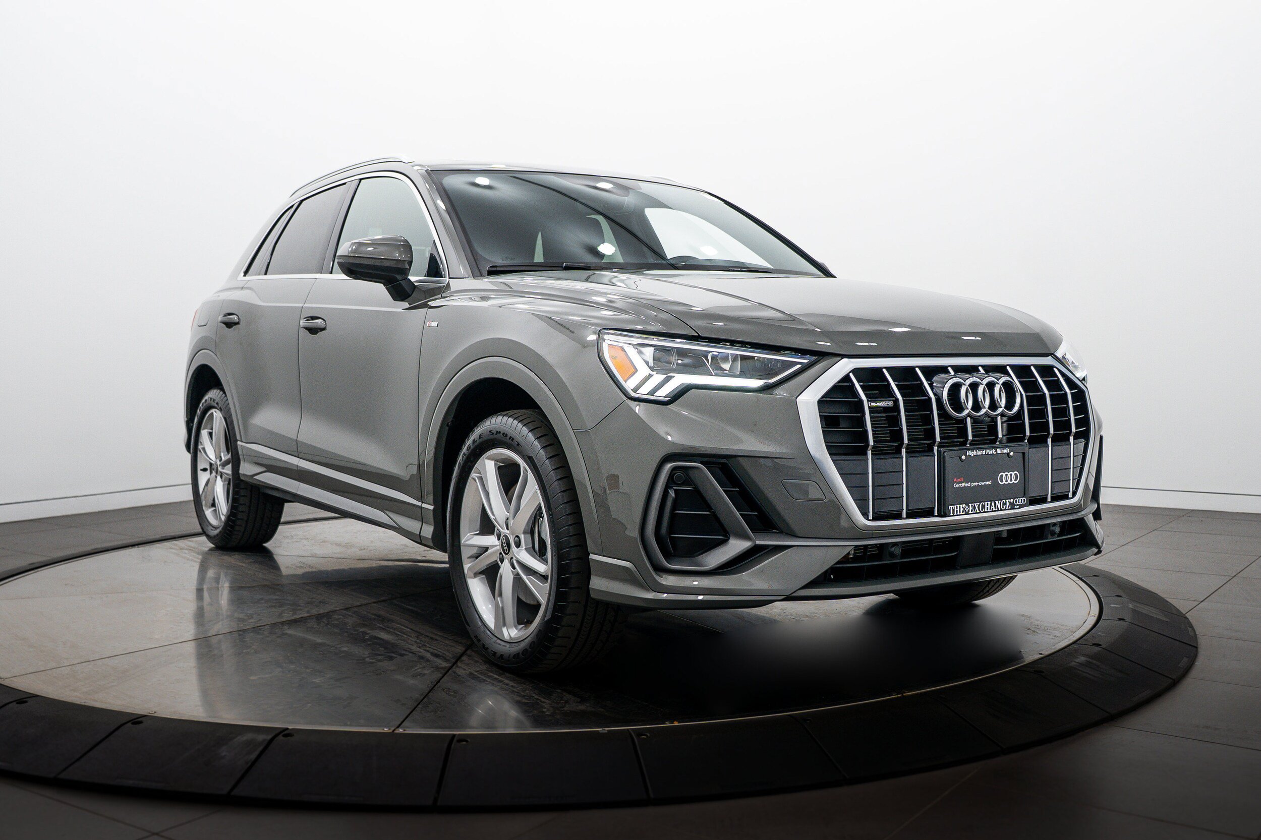Certified 2023 Audi Q3 2.0T Premium Plus w/ Premium Plus Package AWD/4WD image 2