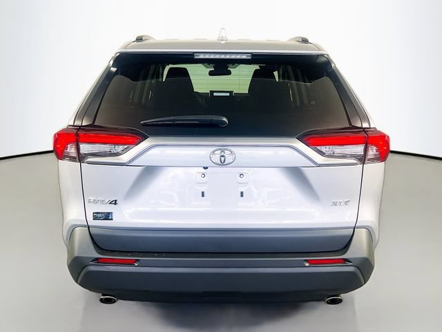 Used 2025 Toyota RAV4 XLE w/ Convenience Package FWD image 7