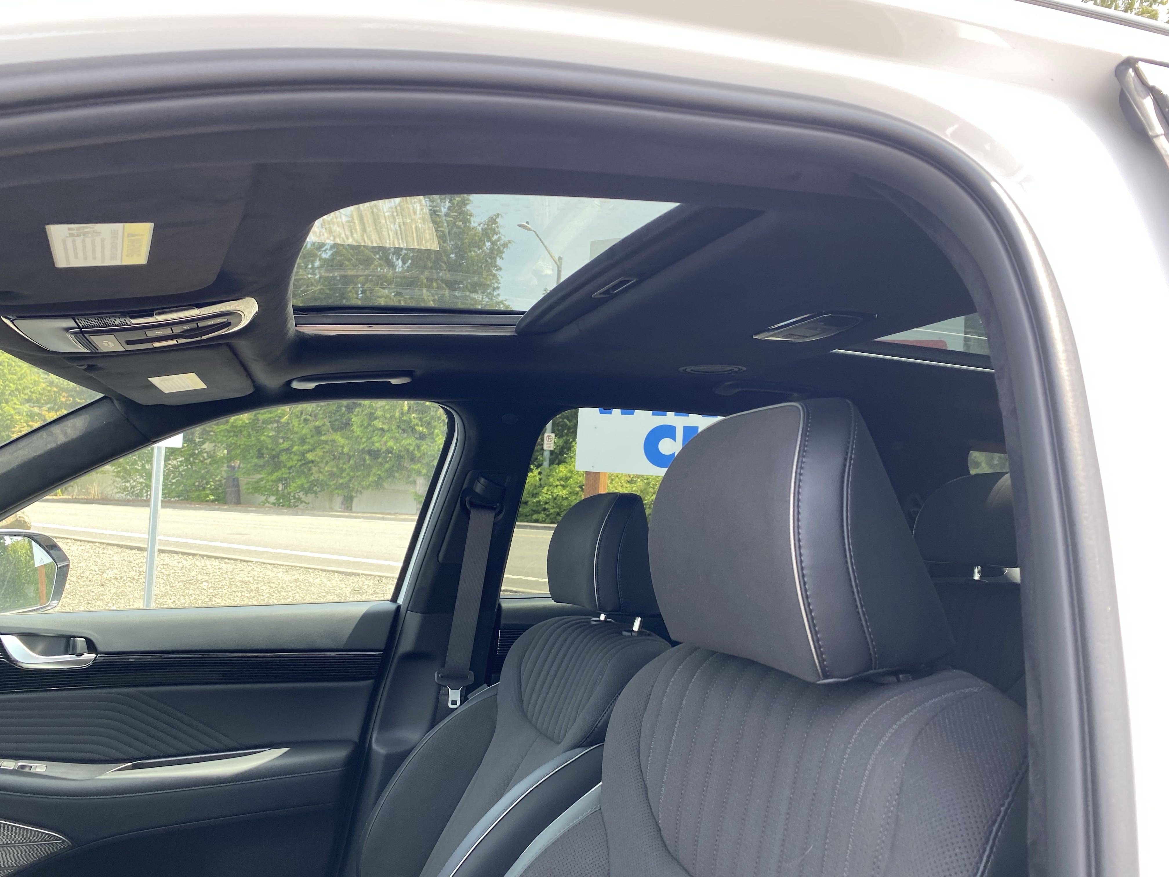 Used 2025 Hyundai Palisade Calligraphy image 19