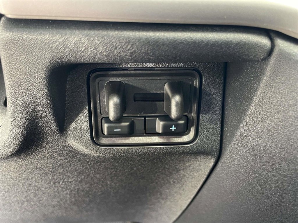 New 2025 Ford Expedition Active image 26