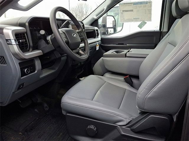 New 2024 Ford F450 XL w/ XL Chrome Package image 7