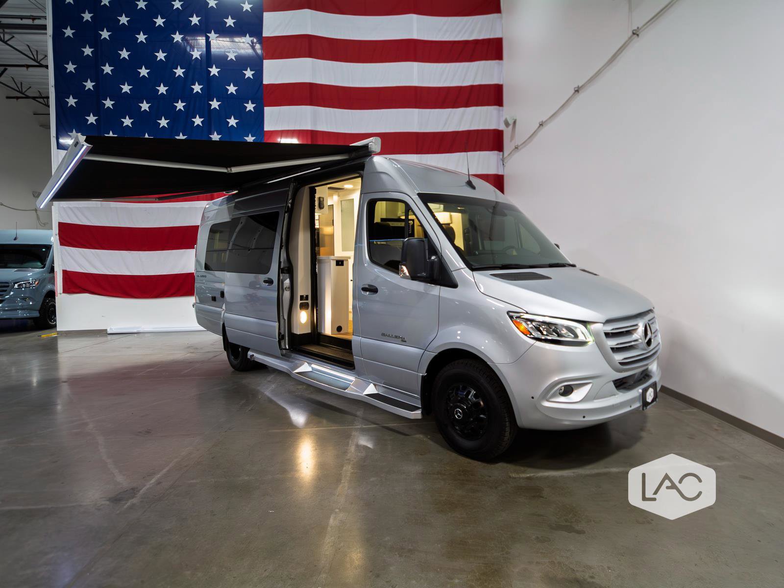 Used 2023 Mercedes-Benz Sprinter 3500 image 7