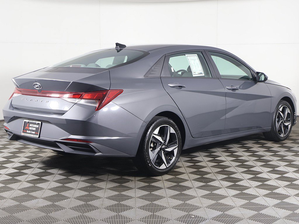 Used 2023 Hyundai Elantra SEL w/ Convenience Package FWD image 11