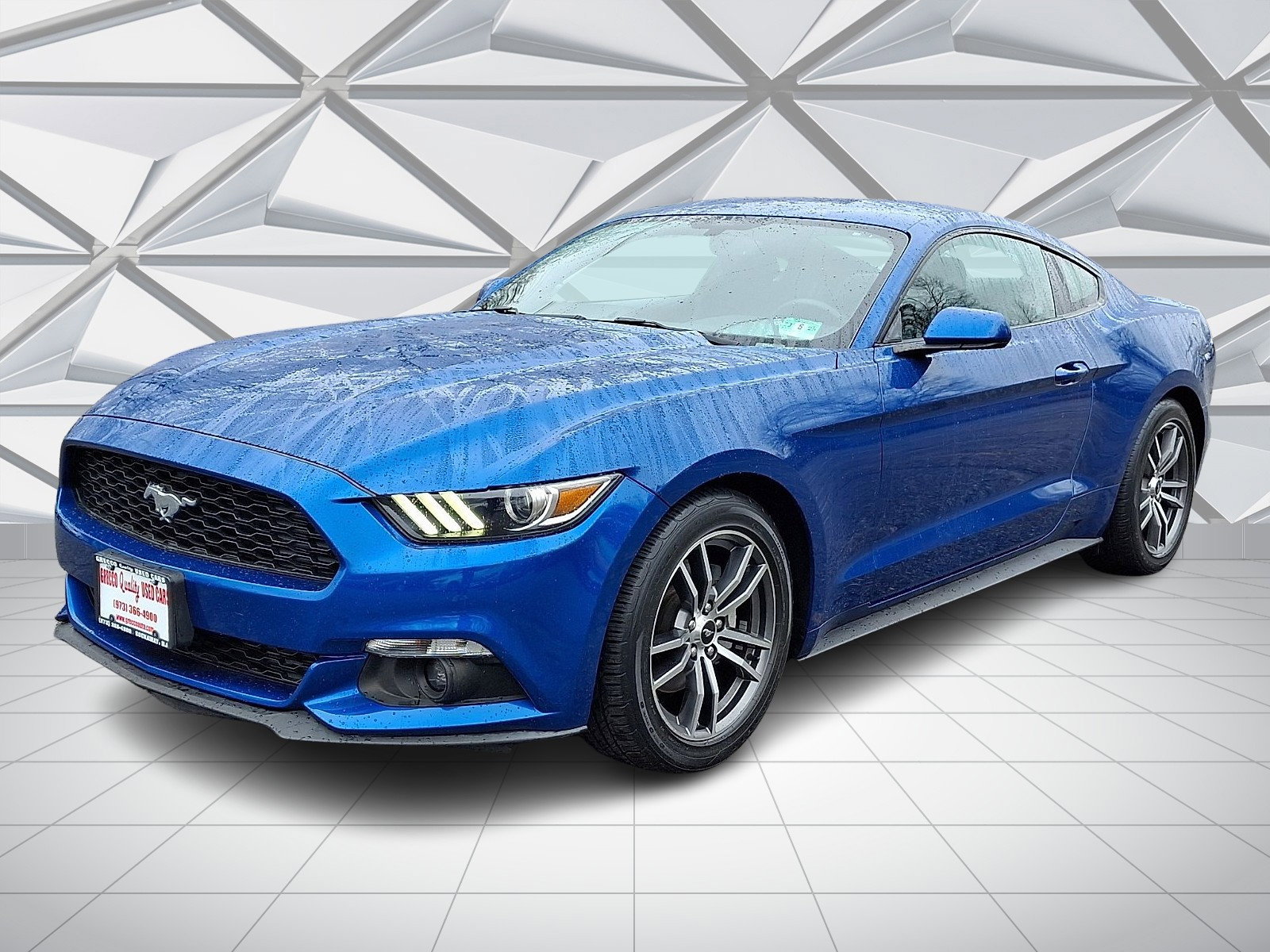 Used 2017 Ford Mustang Coupe RWD image 4