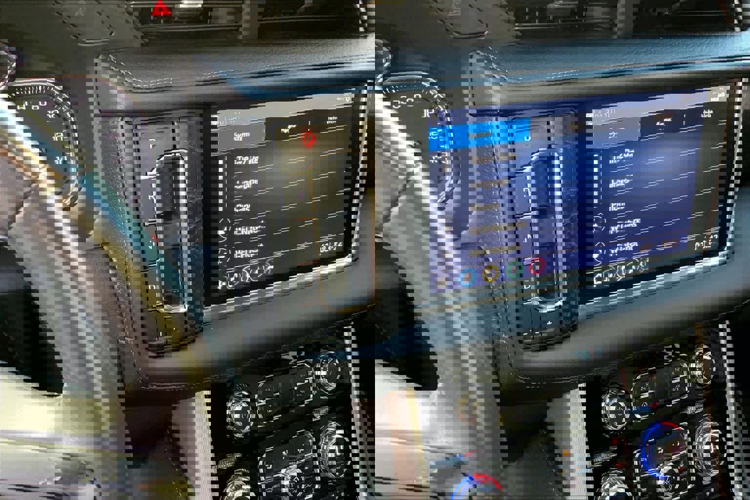 Used 2021 GMC Yukon Denali w/ Denali Ultimate Package image 16