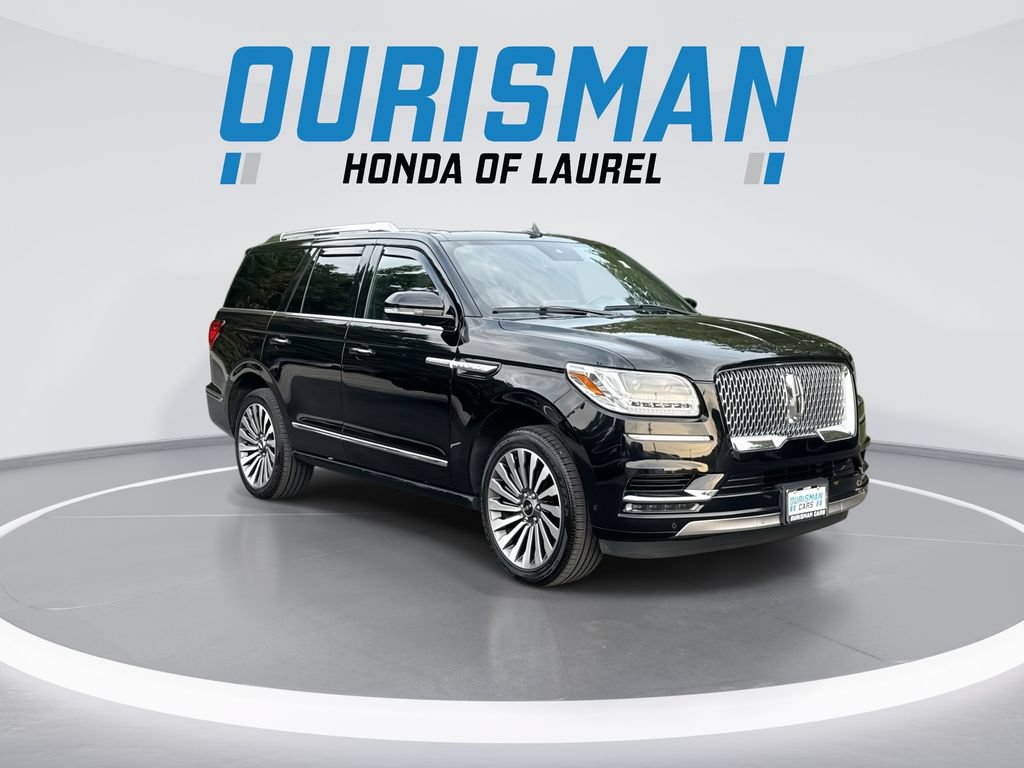 Used 2021 Lincoln Navigator Reserve w/ Luxury Package AWD/4WD image 2