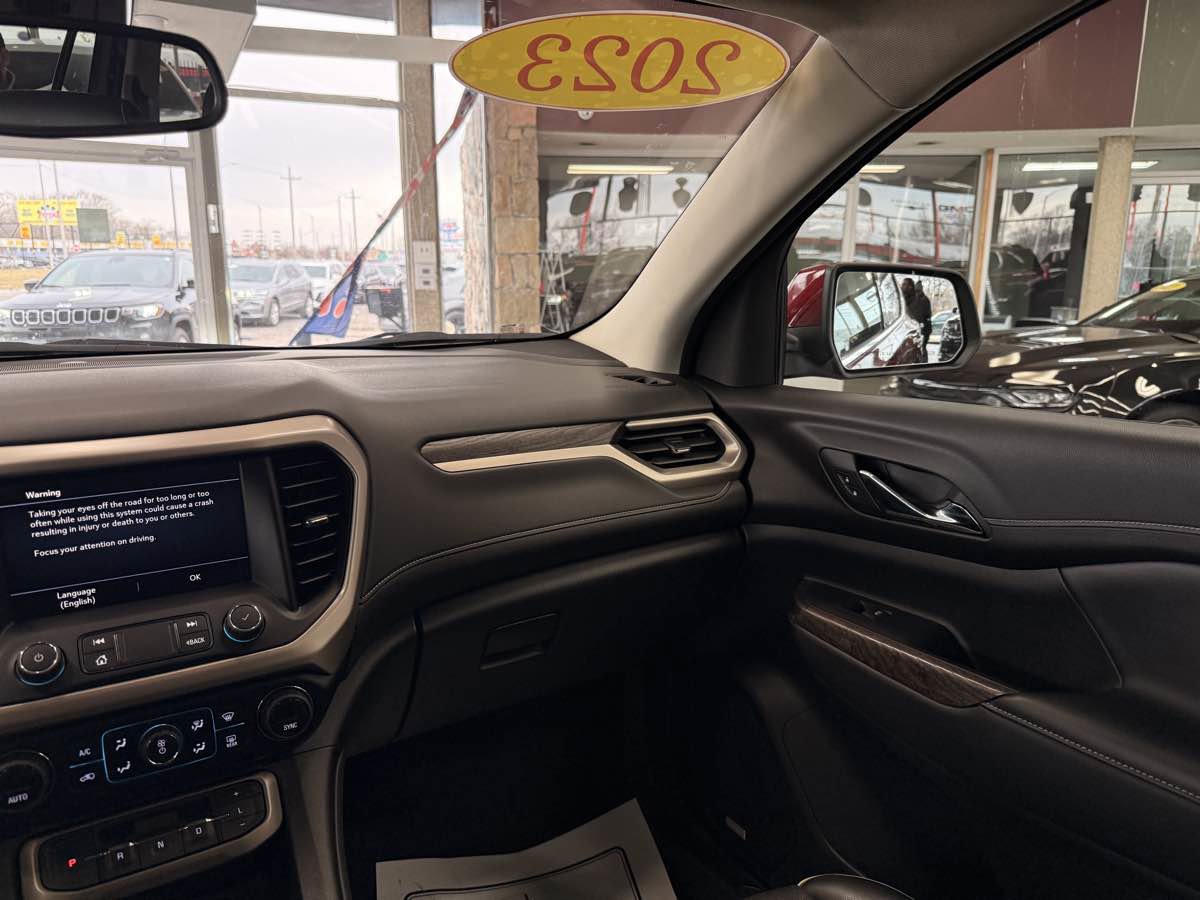 Used 2023 GMC Acadia Denali FWD image 43