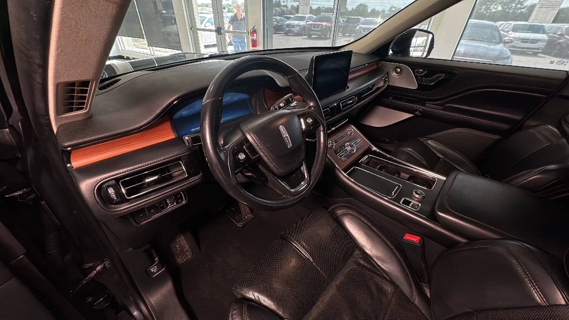 Used 2020 Lincoln Aviator Reserve w/ Equipment Group 202A AWD/4WD image 20