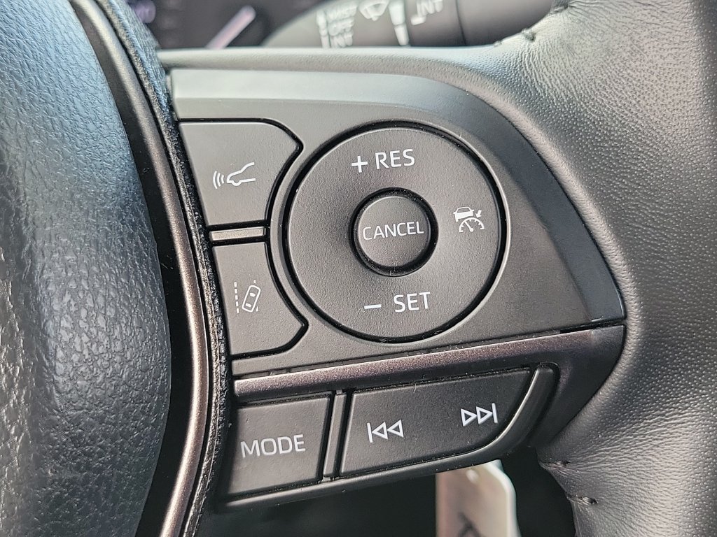 Used 2024 Toyota Camry SE FWD image 6