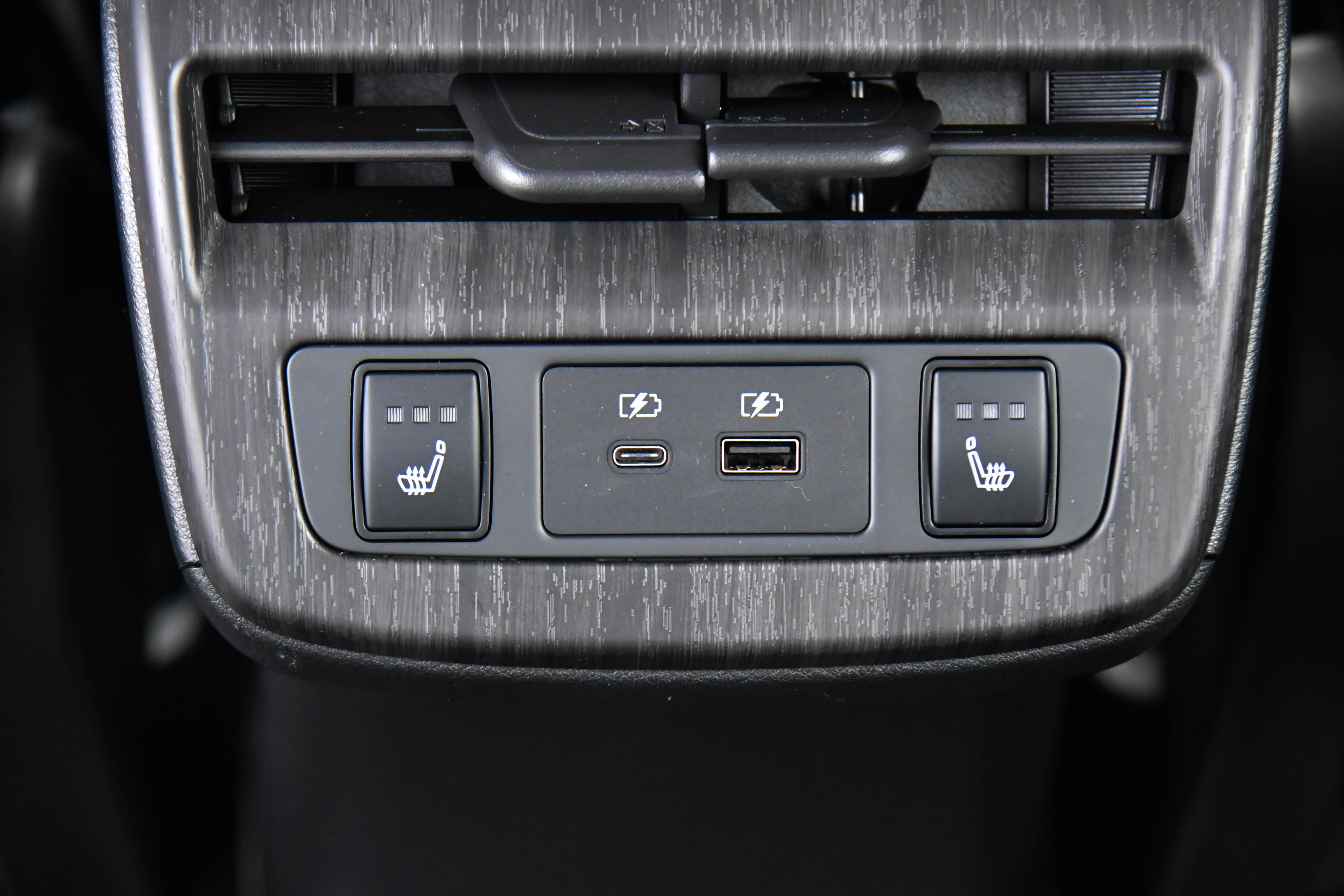 Used 2024 Nissan Ariya FWD image 45