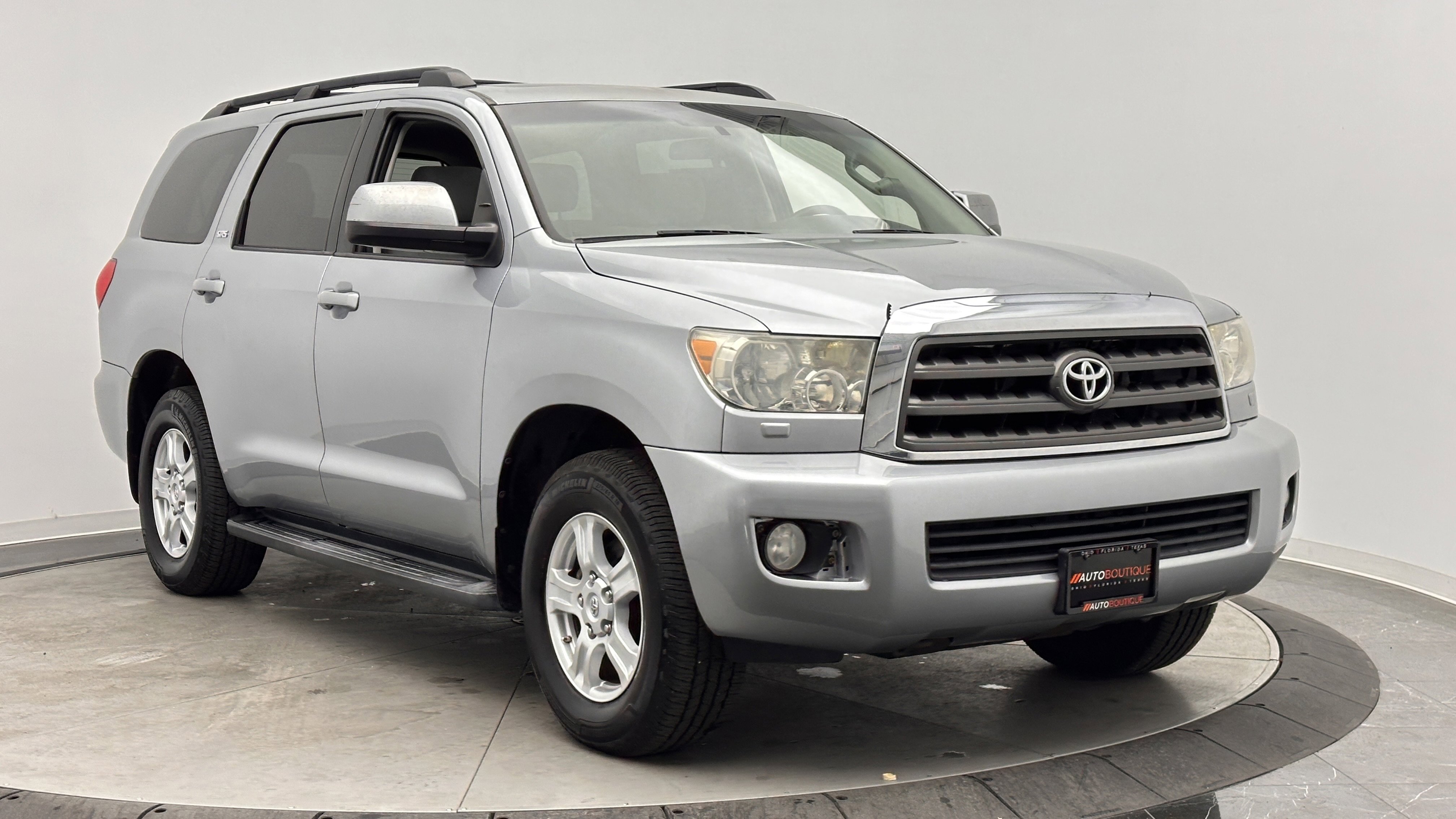 Used 2016 Toyota Sequoia SR5 image 3