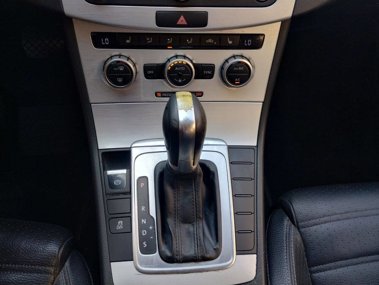 Used 2015 Volkswagen CC Sport image 21