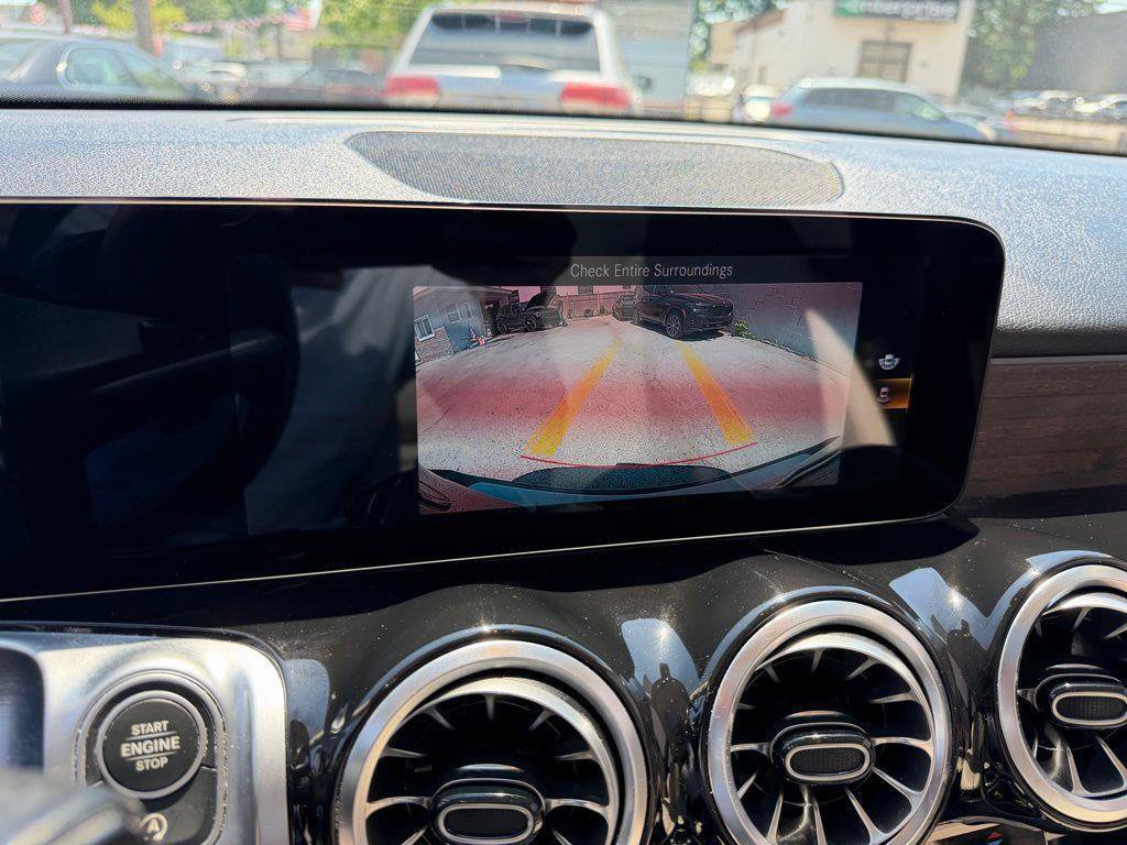 Used 2022 Mercedes-Benz GLB 250 4MATIC image 32