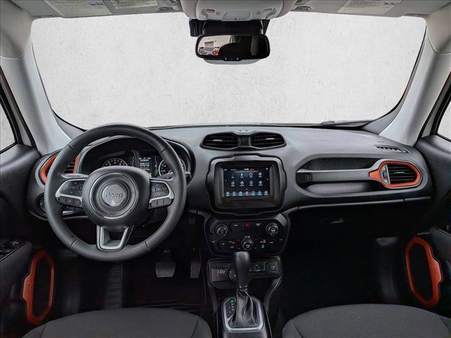 Used 2020 Jeep Renegade Latitude AWD/4WD image 18