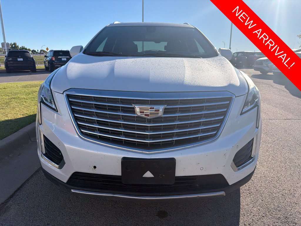 Used 2017 Cadillac XT5 Platinum w/ Driver Assist Package AWD/4WD image 2