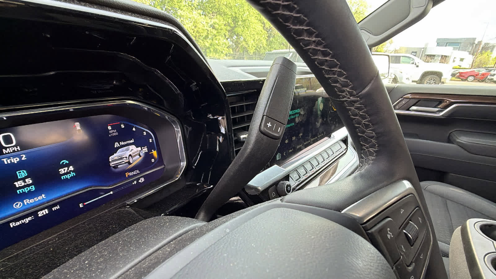 Used 2025 Chevrolet Silverado 1500 LT image 12