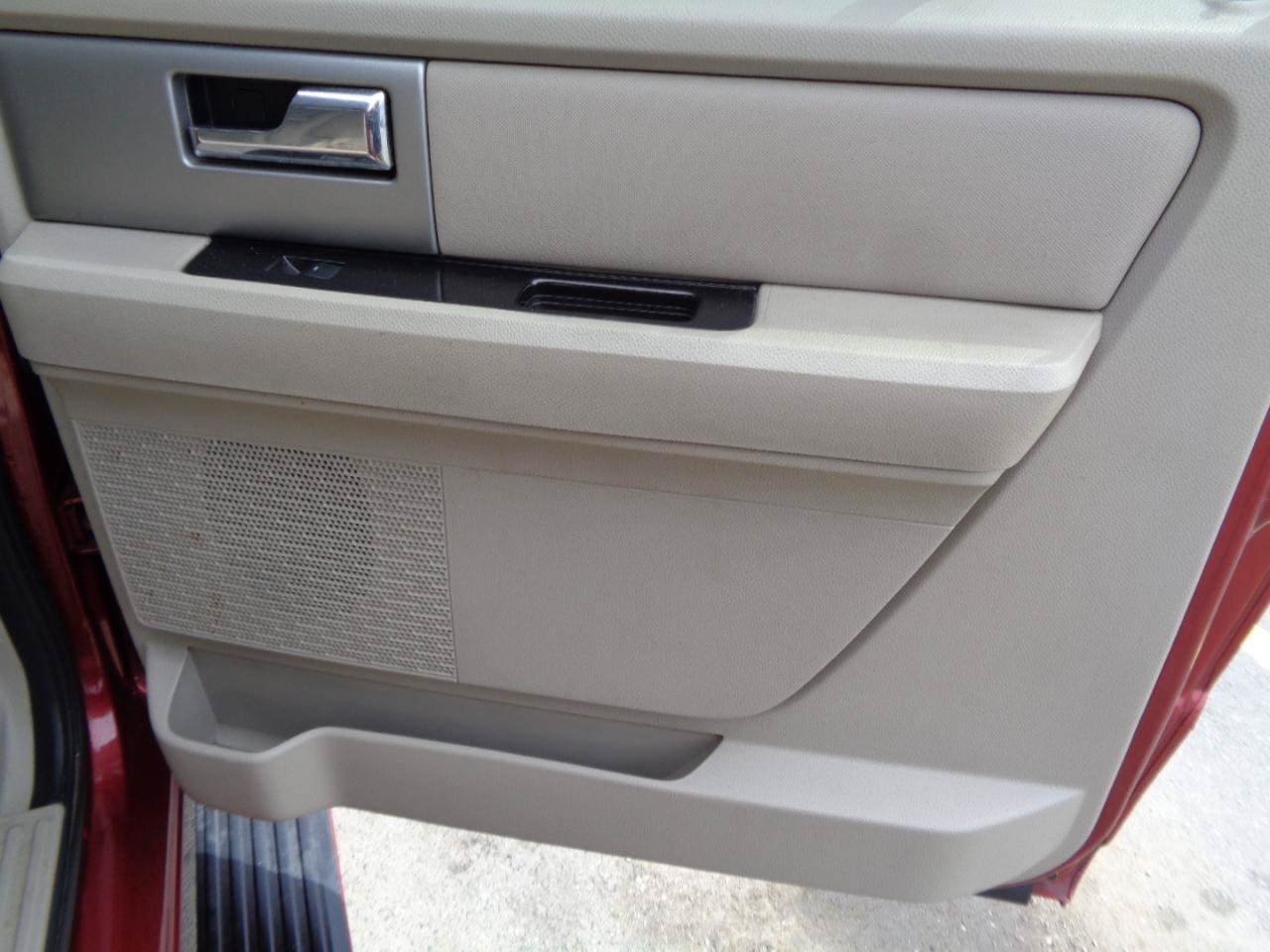 Used 2013 Ford Expedition EL Limited AWD/4WD image 26