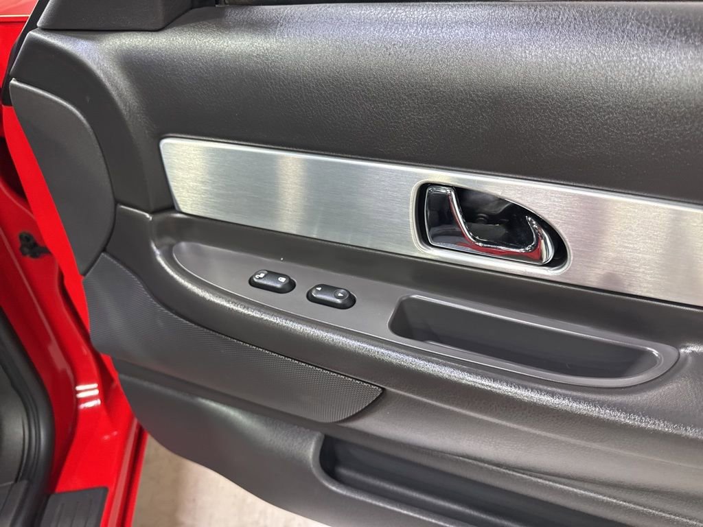 Used 2002 Ford Thunderbird image 38