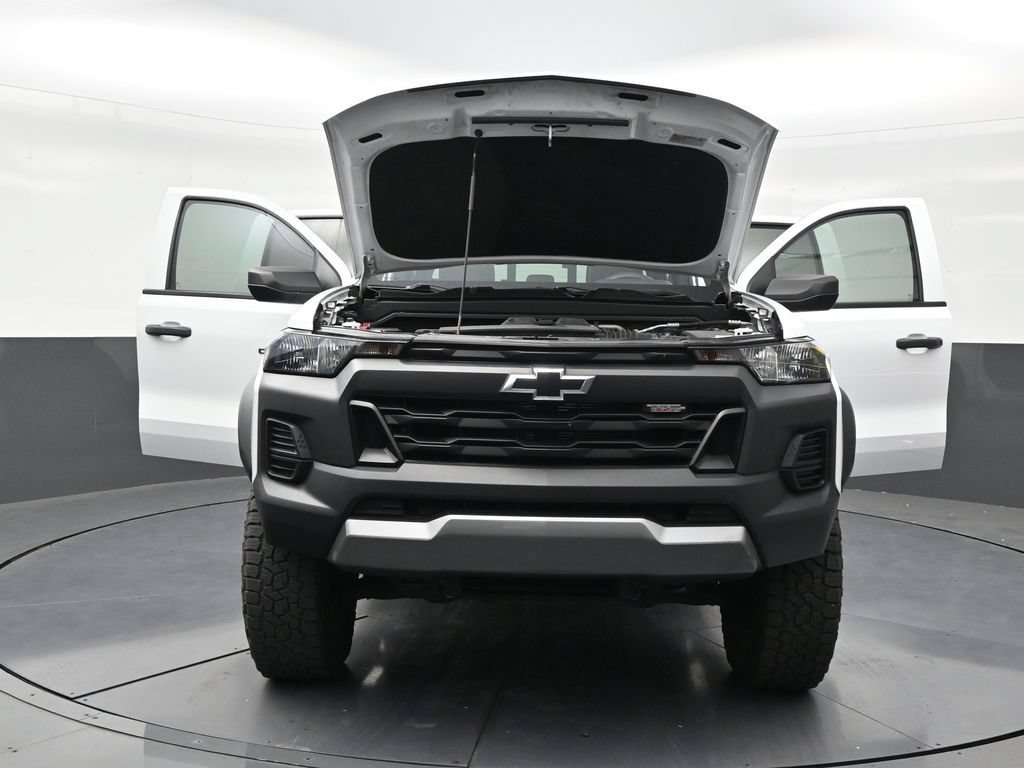 Used 2024 Chevrolet Colorado Trail Boss w/ Advanced Trailering Package AWD/4WD image 33