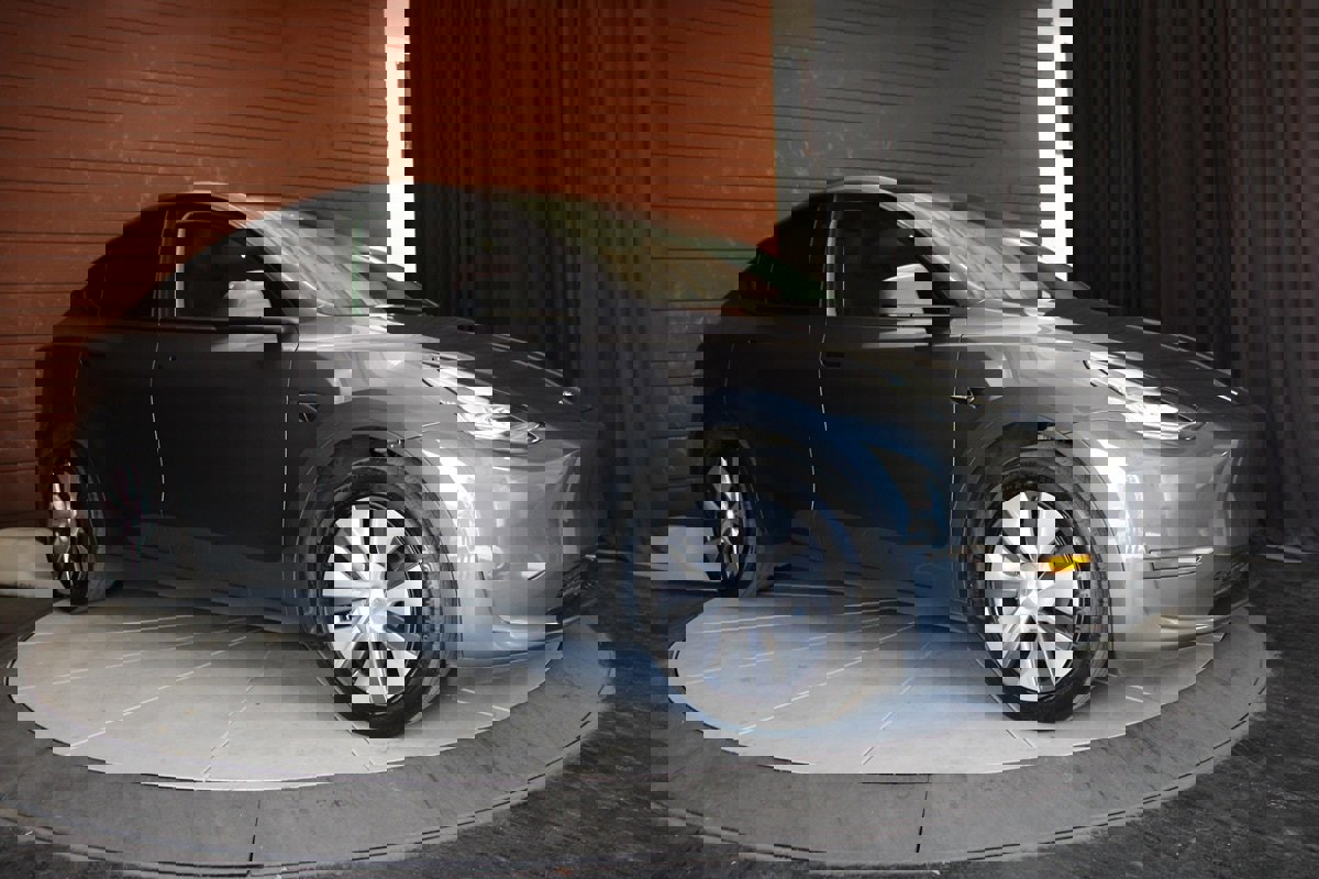 Used 2023 Tesla Model Y Long Range image 51