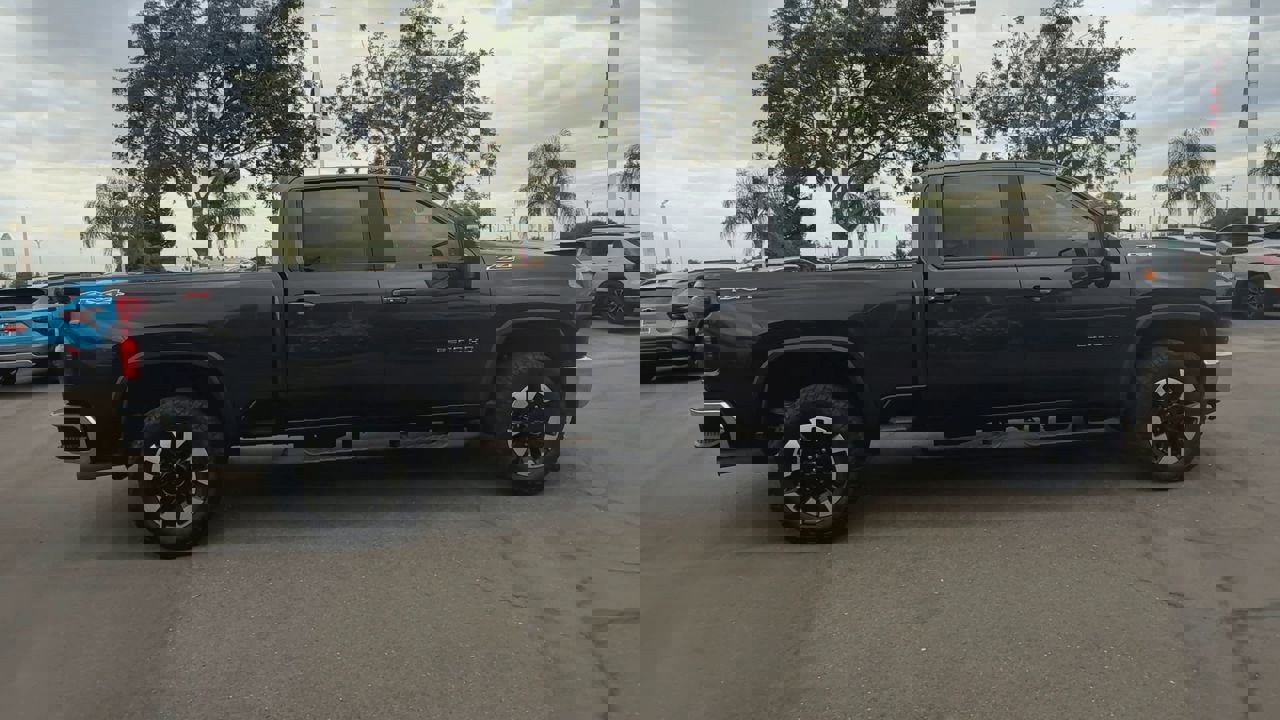 Used 2020 Chevrolet Silverado 2500 LT w/ All Star Edition image 8