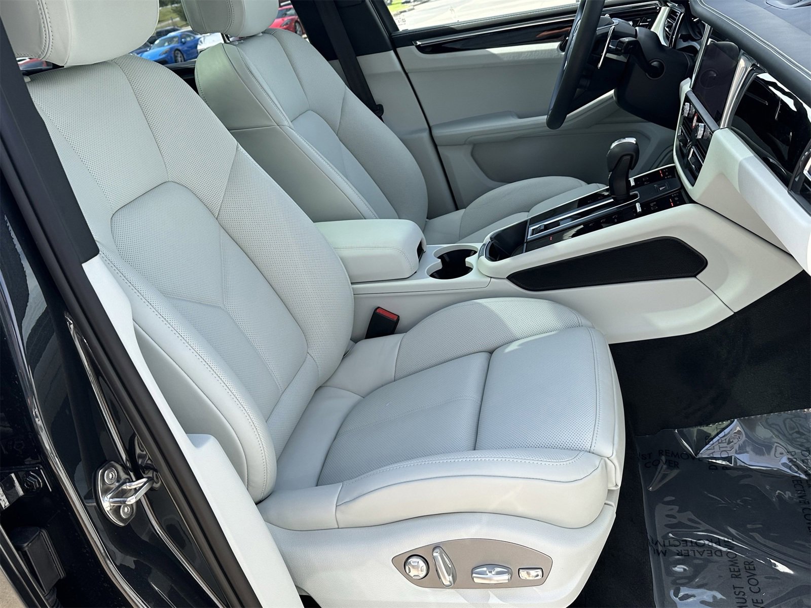 New 2026 Porsche Macan S image 21