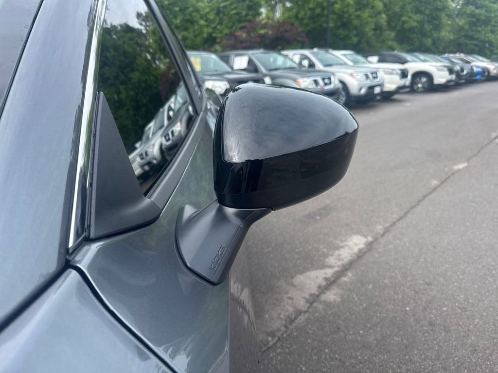 Used 2026 Nissan Kicks SV w/ SV Premium Package FWD image 32
